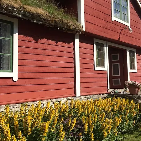 Inn Strandastova Stranda (More og Romsdal)