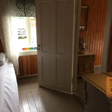 Strandastova Inn *