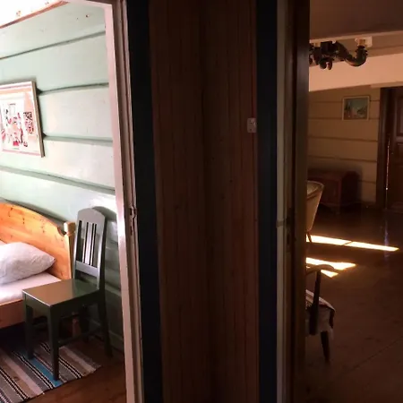 Strandastova Inn